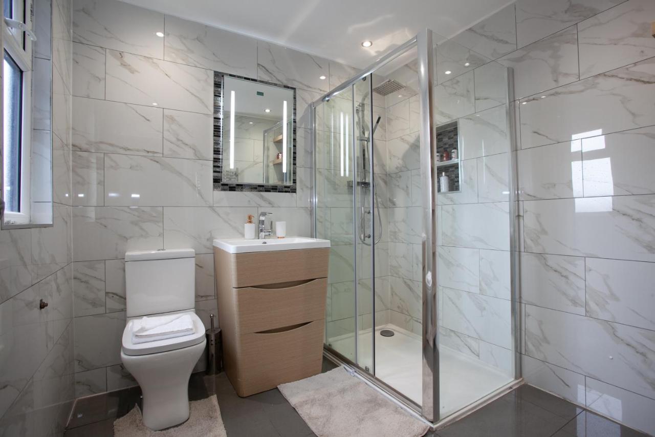 6 Bedroom House 10Min Drive From City Centre Manchester Exterior foto