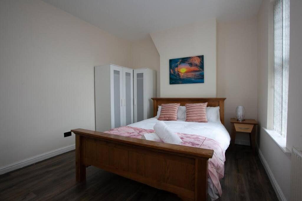 6 Bedroom House 10Min Drive From City Centre Manchester Exterior foto