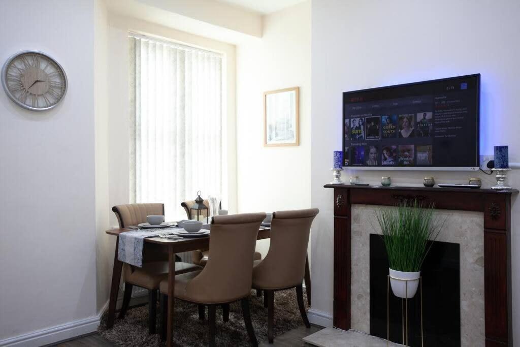 6 Bedroom House 10Min Drive From City Centre Manchester Exterior foto